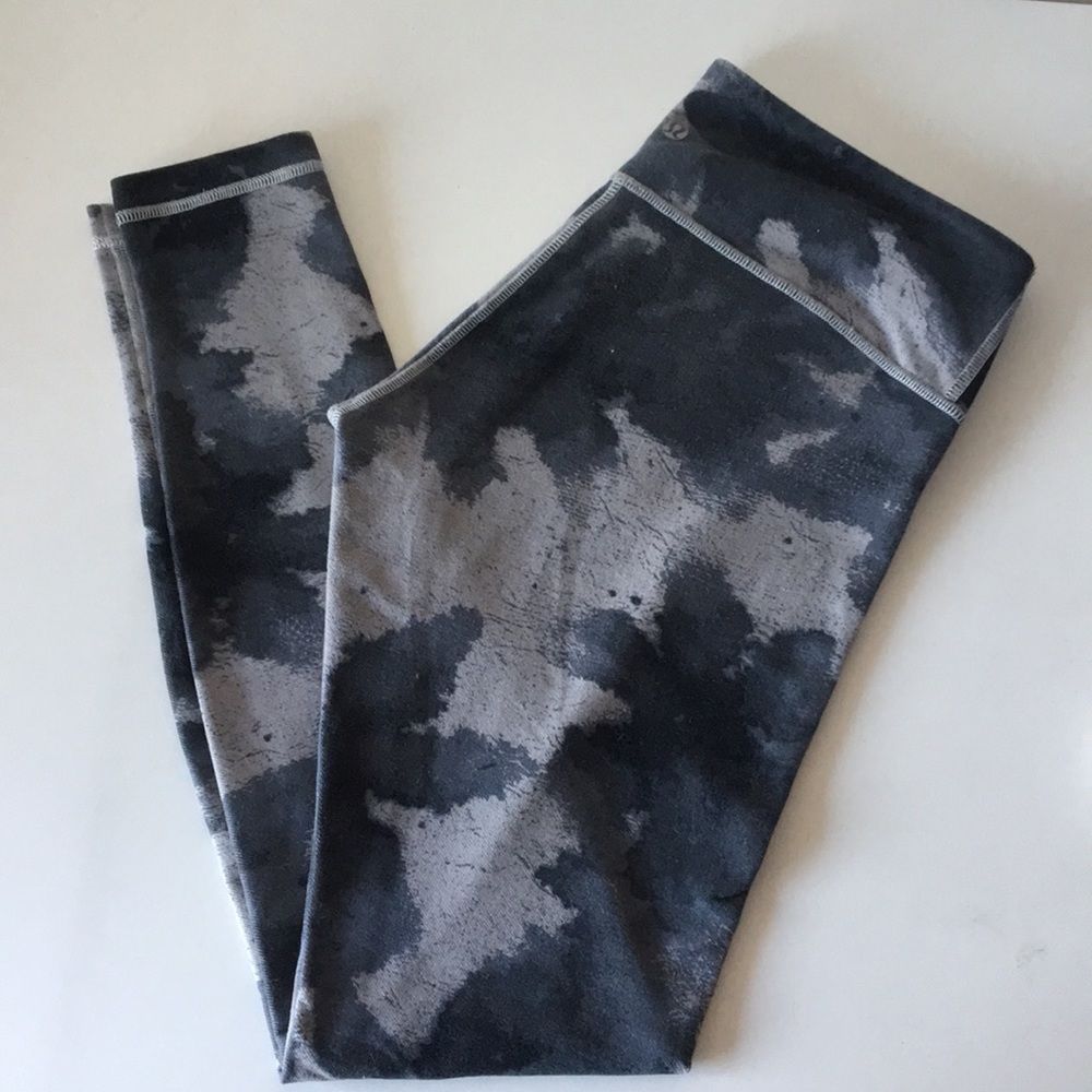 Lululemon Patterned Ankle Leggings